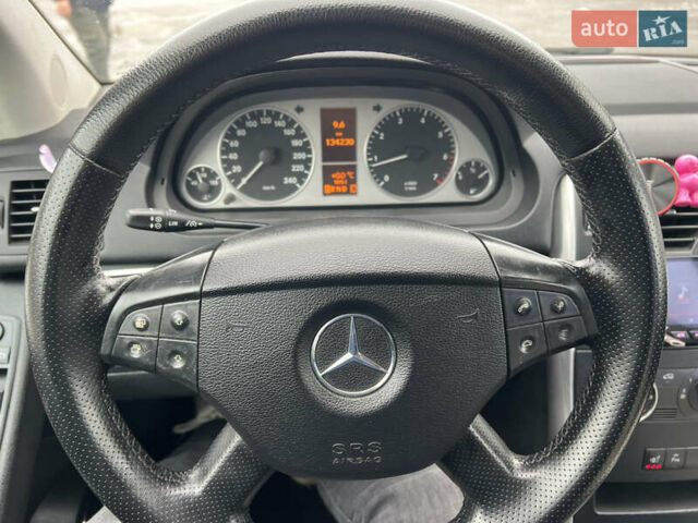 Білий Мерседес Б-клас, об'ємом двигуна 1.7 л та пробігом 134 тис. км за 7999 $, фото 14 на Automoto.ua