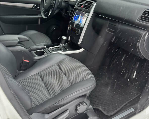 Білий Мерседес Б-клас, об'ємом двигуна 2.03 л та пробігом 51 тис. км за 9850 $, фото 34 на Automoto.ua