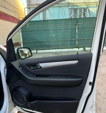 Белый Мерседес Б-класс, объемом двигателя 1.7 л и пробегом 83 тыс. км за 7500 $, фото 14 на Automoto.ua