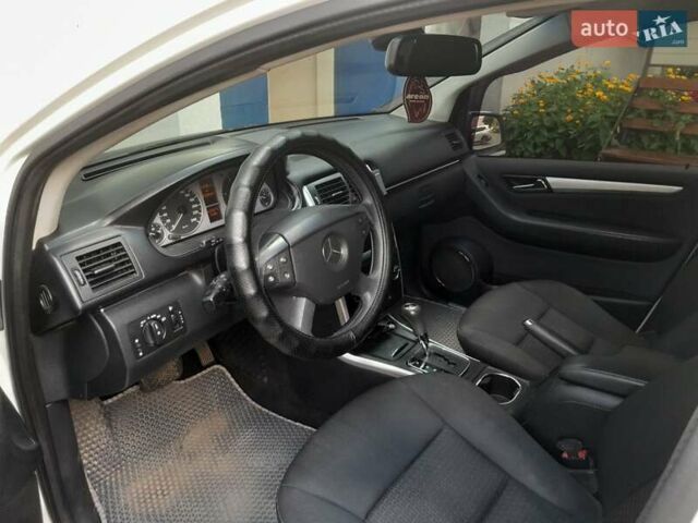 Білий Мерседес Б-клас, об'ємом двигуна 1.99 л та пробігом 230 тис. км за 6900 $, фото 3 на Automoto.ua