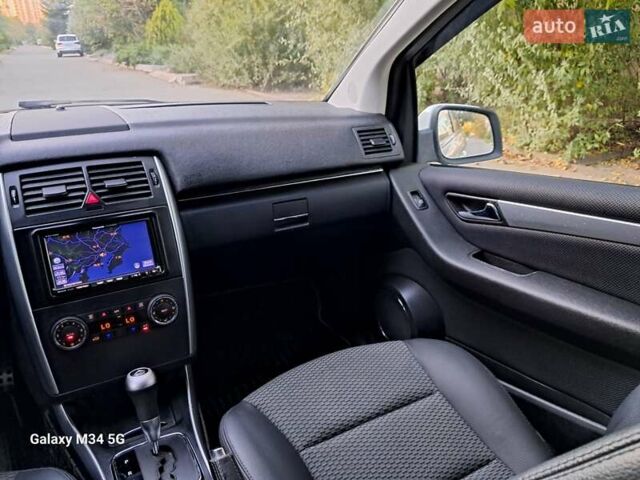 Білий Мерседес Б-клас, об'ємом двигуна 0 л та пробігом 139 тис. км за 8900 $, фото 21 на Automoto.ua