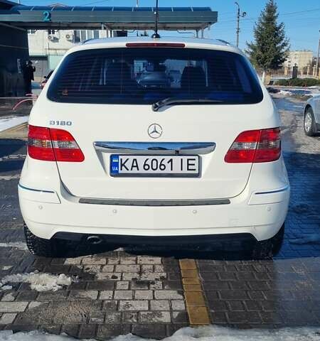 Белый Мерседес Б-класс, объемом двигателя 1.7 л и пробегом 103 тыс. км за 8999 $, фото 1 на Automoto.ua