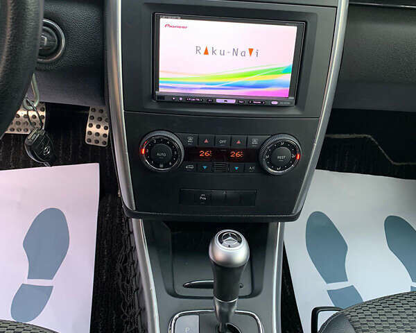 Белый Мерседес Б-класс, объемом двигателя 2 л и пробегом 85 тыс. км за 9100 $, фото 15 на Automoto.ua