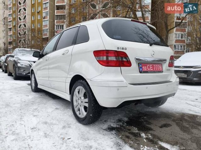 Білий Мерседес Б-клас, об'ємом двигуна 1.7 л та пробігом 28 тис. км за 10400 $, фото 12 на Automoto.ua