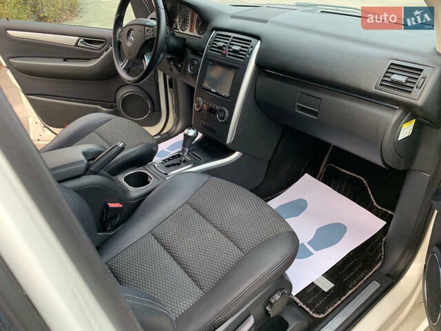 Белый Мерседес Б-класс, объемом двигателя 2 л и пробегом 85 тыс. км за 9100 $, фото 20 на Automoto.ua