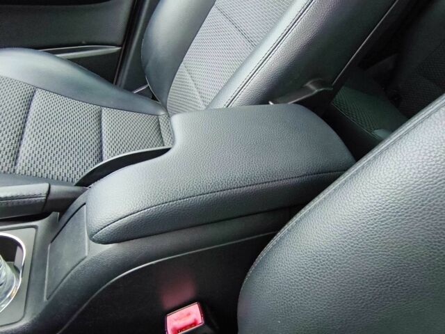 Белый Мерседес Б-класс, объемом двигателя 1.7 л и пробегом 138 тыс. км за 9300 $, фото 19 на Automoto.ua