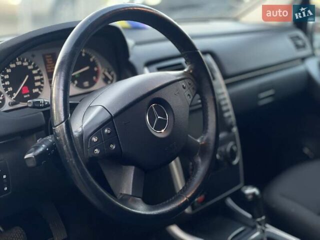 Білий Мерседес Б-клас, об'ємом двигуна 1.7 л та пробігом 124 тис. км за 8600 $, фото 13 на Automoto.ua