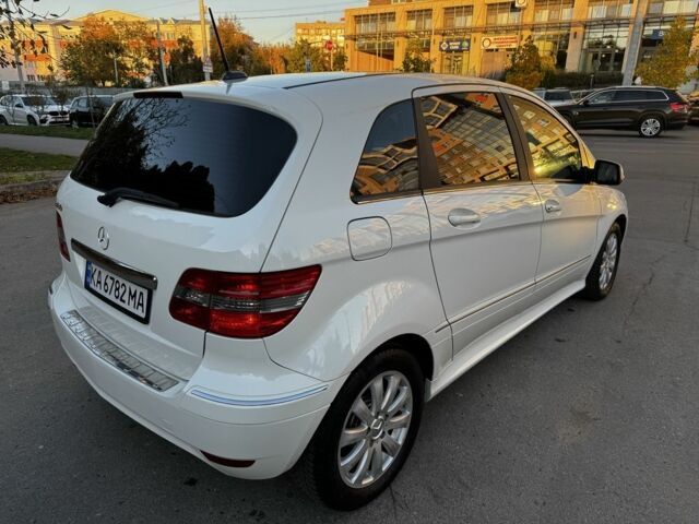 Білий Мерседес Б-клас, об'ємом двигуна 1.7 л та пробігом 124 тис. км за 8200 $, фото 5 на Automoto.ua