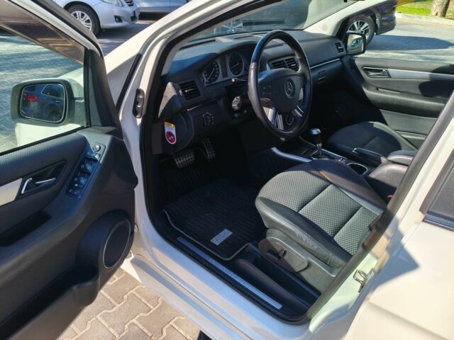 Білий Мерседес Б-клас, об'ємом двигуна 1.7 л та пробігом 127 тис. км за 9200 $, фото 8 на Automoto.ua