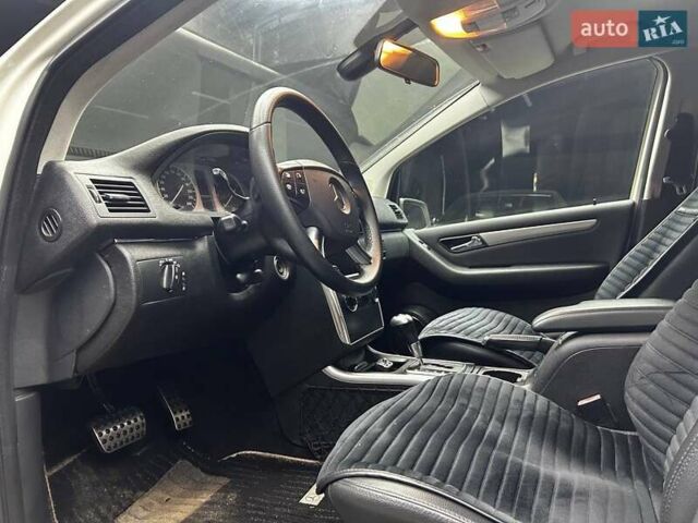 Білий Мерседес Б-клас, об'ємом двигуна 1.7 л та пробігом 124 тис. км за 8100 $, фото 9 на Automoto.ua