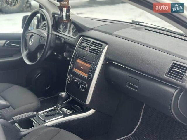 Білий Мерседес Б-клас, об'ємом двигуна 1.7 л та пробігом 100 тис. км за 8740 $, фото 12 на Automoto.ua