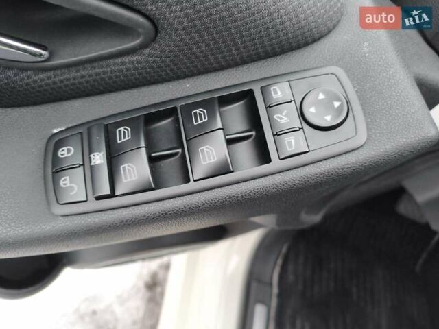 Білий Мерседес Б-клас, об'ємом двигуна 1.7 л та пробігом 28 тис. км за 10400 $, фото 23 на Automoto.ua