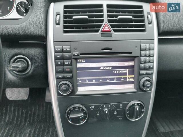 Білий Мерседес Б-клас, об'ємом двигуна 1.7 л та пробігом 28 тис. км за 10400 $, фото 27 на Automoto.ua