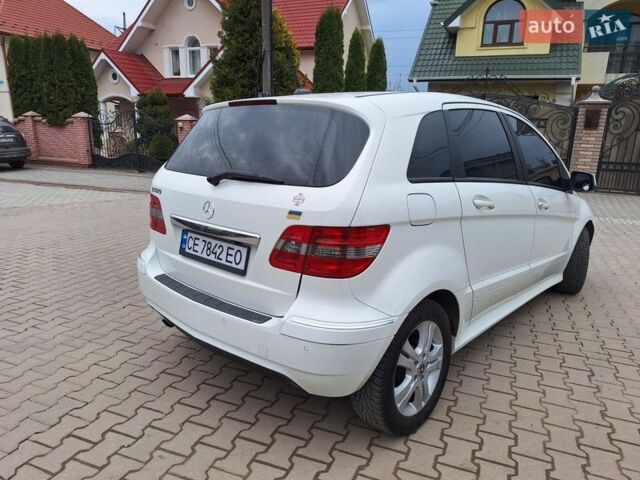 Белый Мерседес Б-класс, объемом двигателя 1.8 л и пробегом 97 тыс. км за 9300 $, фото 5 на Automoto.ua