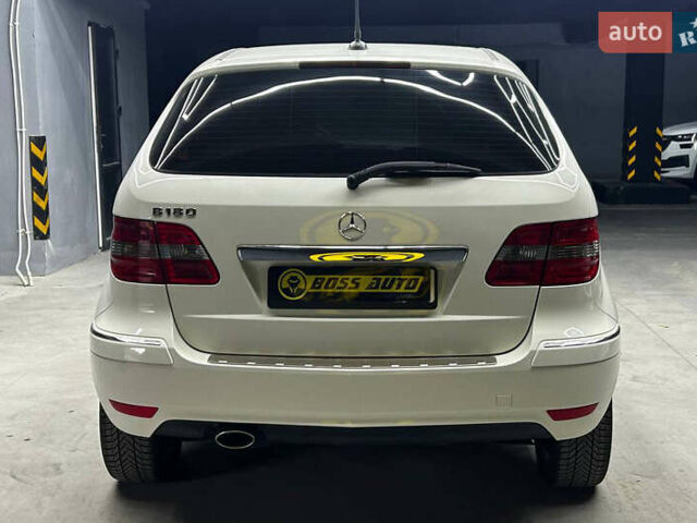 Білий Мерседес Б-клас, об'ємом двигуна 1.7 л та пробігом 124 тис. км за 8100 $, фото 4 на Automoto.ua