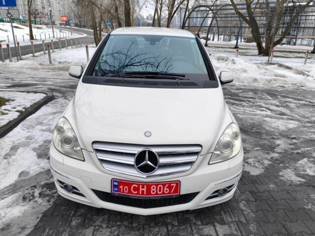 Белый Мерседес Б-класс, объемом двигателя 1.7 л и пробегом 138 тыс. км за 9300 $, фото 7 на Automoto.ua