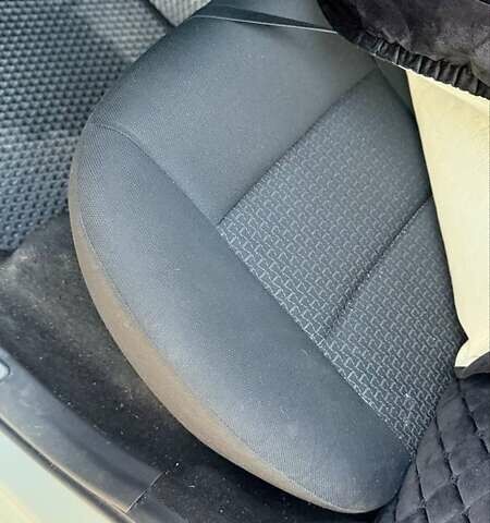 Белый Мерседес Б-класс, объемом двигателя 1.7 л и пробегом 124 тыс. км за 9000 $, фото 5 на Automoto.ua