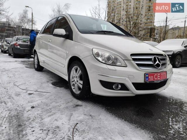 Білий Мерседес Б-клас, об'ємом двигуна 1.7 л та пробігом 28 тис. км за 10400 $, фото 5 на Automoto.ua