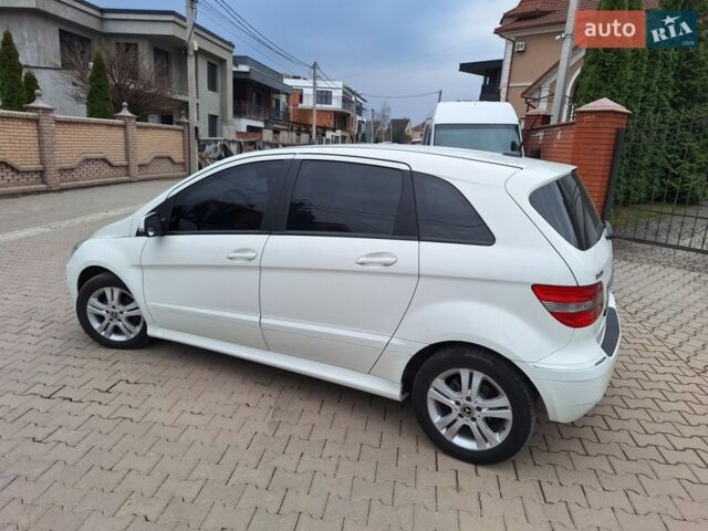 Белый Мерседес Б-класс, объемом двигателя 1.8 л и пробегом 97 тыс. км за 9300 $, фото 11 на Automoto.ua