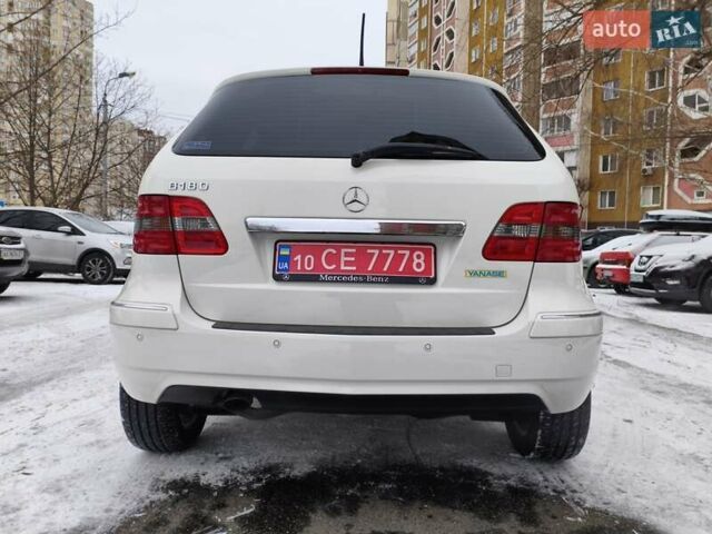 Білий Мерседес Б-клас, об'ємом двигуна 1.7 л та пробігом 28 тис. км за 10400 $, фото 10 на Automoto.ua