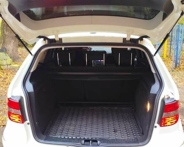 Белый Мерседес Б-класс, объемом двигателя 1.7 л и пробегом 78 тыс. км за 9000 $, фото 4 на Automoto.ua