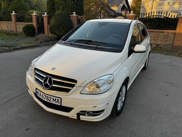 Білий Мерседес Б-клас, об'ємом двигуна 1.7 л та пробігом 124 тис. км за 8200 $, фото 3 на Automoto.ua