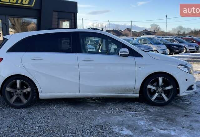 Белый Мерседес Б-класс, объемом двигателя 1.8 л и пробегом 250 тыс. км за 11000 $, фото 7 на Automoto.ua