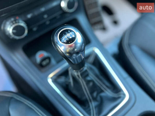 Белый Мерседес Б-класс, объемом двигателя 1.8 л и пробегом 250 тыс. км за 11000 $, фото 16 на Automoto.ua