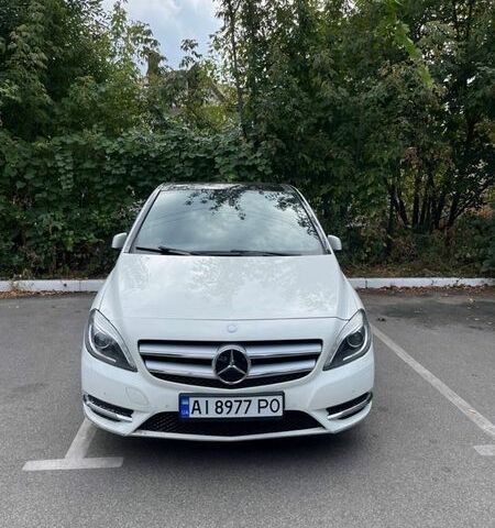 Белый Мерседес Б-класс, объемом двигателя 1.8 л и пробегом 400 тыс. км за 11700 $, фото 5 на Automoto.ua