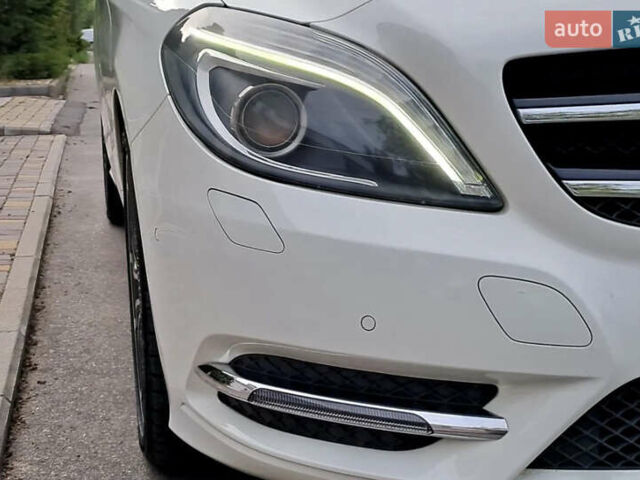 Білий Мерседес Б-клас, об'ємом двигуна 1.6 л та пробігом 144 тис. км за 15000 $, фото 7 на Automoto.ua