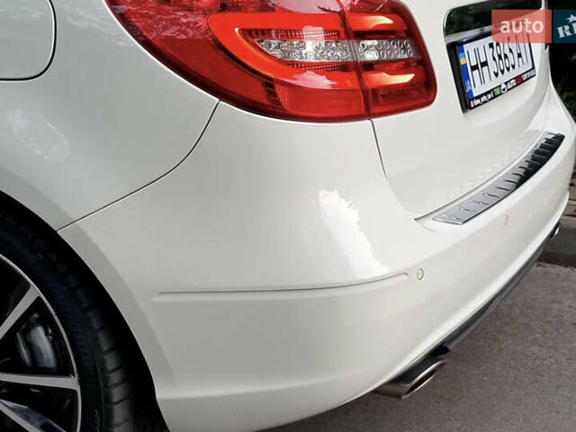 Білий Мерседес Б-клас, об'ємом двигуна 1.6 л та пробігом 144 тис. км за 15000 $, фото 6 на Automoto.ua