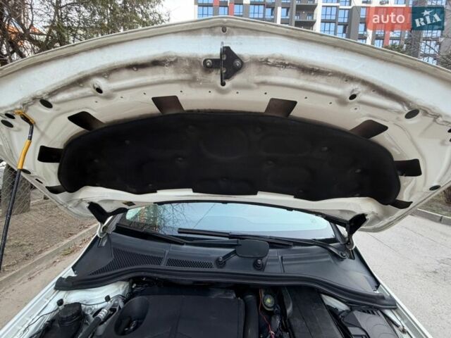 Білий Мерседес Б-клас, об'ємом двигуна 2 л та пробігом 258 тис. км за 10850 $, фото 8 на Automoto.ua