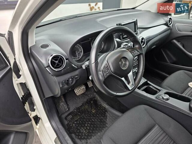 Белый Мерседес Б-класс, объемом двигателя 1.8 л и пробегом 230 тыс. км за 11500 $, фото 14 на Automoto.ua