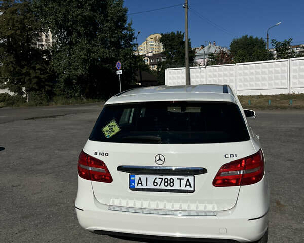 Белый Мерседес Б-класс, объемом двигателя 1.8 л и пробегом 167 тыс. км за 11600 $, фото 6 на Automoto.ua