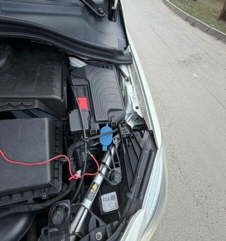 Білий Мерседес Б-клас, об'ємом двигуна 2 л та пробігом 258 тис. км за 10850 $, фото 5 на Automoto.ua