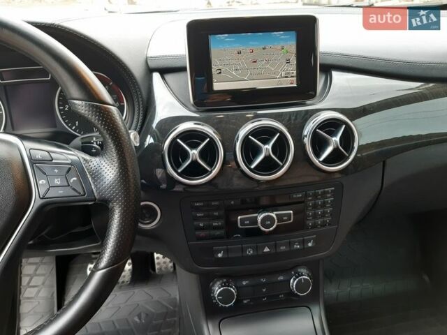 Белый Мерседес Б-класс, объемом двигателя 1.99 л и пробегом 223 тыс. км за 10300 $, фото 13 на Automoto.ua