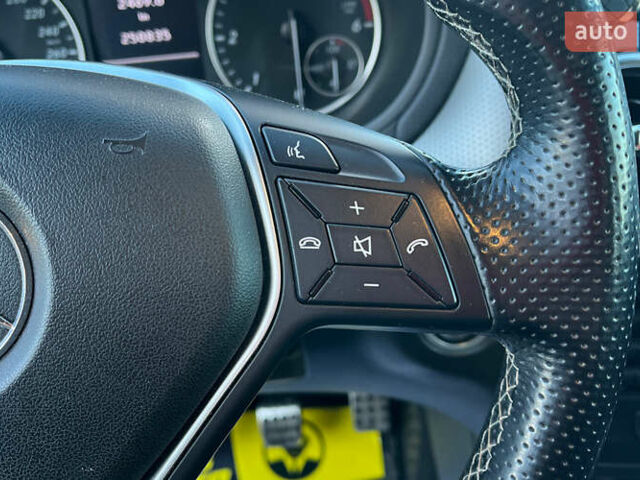 Белый Мерседес Б-класс, объемом двигателя 1.8 л и пробегом 250 тыс. км за 11000 $, фото 12 на Automoto.ua