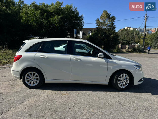 Белый Мерседес Б-класс, объемом двигателя 1.8 л и пробегом 167 тыс. км за 11600 $, фото 5 на Automoto.ua