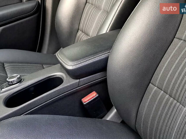 Білий Мерседес Б-клас, об'ємом двигуна 1.6 л та пробігом 144 тис. км за 15000 $, фото 13 на Automoto.ua