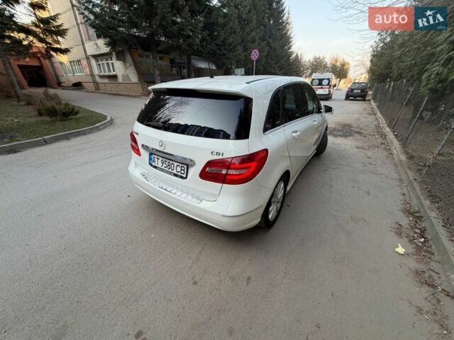 Білий Мерседес Б-клас, об'ємом двигуна 2 л та пробігом 258 тис. км за 10850 $, фото 32 на Automoto.ua