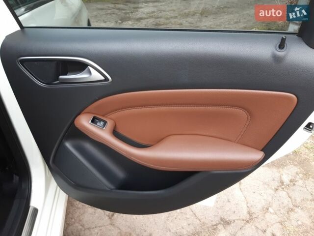 Белый Мерседес Б-класс, объемом двигателя 1.99 л и пробегом 223 тыс. км за 10300 $, фото 24 на Automoto.ua