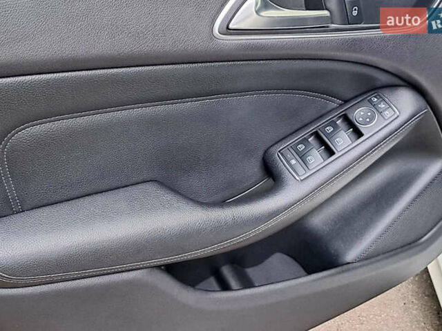 Білий Мерседес Б-клас, об'ємом двигуна 1.6 л та пробігом 144 тис. км за 15000 $, фото 11 на Automoto.ua