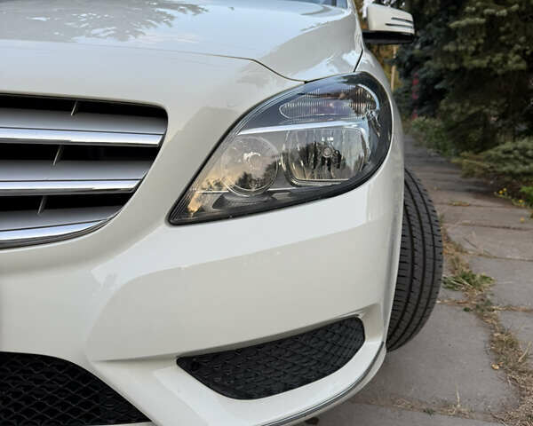 Білий Мерседес Б-клас, об'ємом двигуна 1.6 л та пробігом 76 тис. км за 11900 $, фото 28 на Automoto.ua