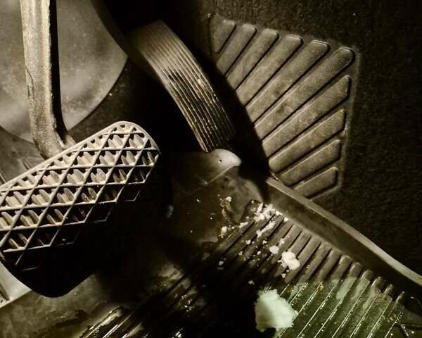 Белый Мерседес Б-класс, объемом двигателя 1.46 л и пробегом 253 тыс. км за 9800 $, фото 7 на Automoto.ua