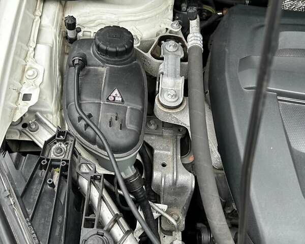 Білий Мерседес Б-клас, об'ємом двигуна 1.46 л та пробігом 146 тис. км за 11600 $, фото 19 на Automoto.ua