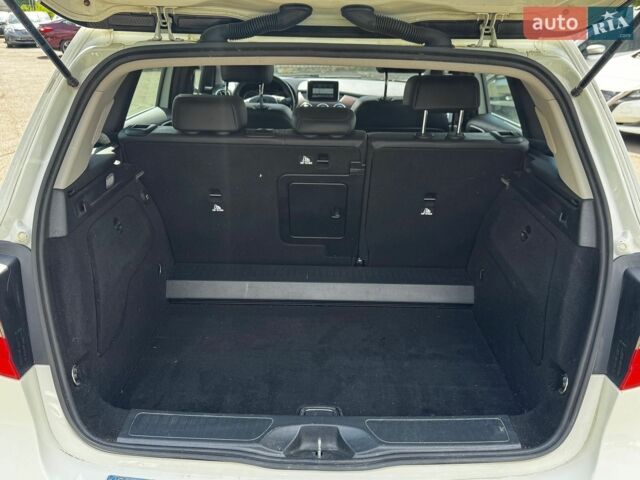 Білий Мерседес Б-клас, об'ємом двигуна 0 л та пробігом 109 тис. км за 10500 $, фото 13 на Automoto.ua