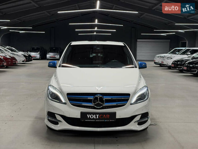 Білий Мерседес Б-клас, об'ємом двигуна 0 л та пробігом 94 тис. км за 10500 $, фото 1 на Automoto.ua