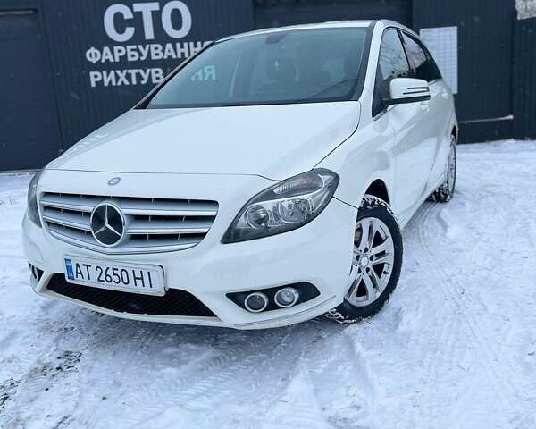 Белый Мерседес Б-класс, объемом двигателя 1.46 л и пробегом 253 тыс. км за 9800 $, фото 5 на Automoto.ua