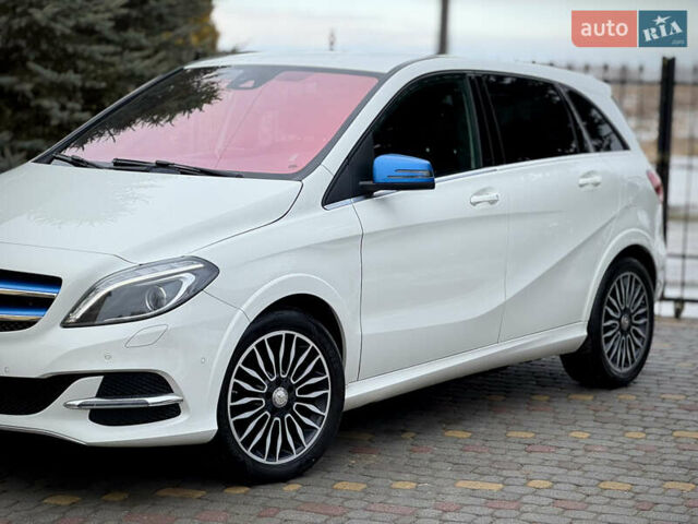 Білий Мерседес Б-клас, об'ємом двигуна 0 л та пробігом 160 тис. км за 9500 $, фото 19 на Automoto.ua