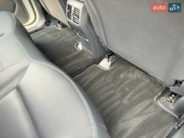 Білий Мерседес Б-клас, об'ємом двигуна 0 л та пробігом 160 тис. км за 9500 $, фото 47 на Automoto.ua